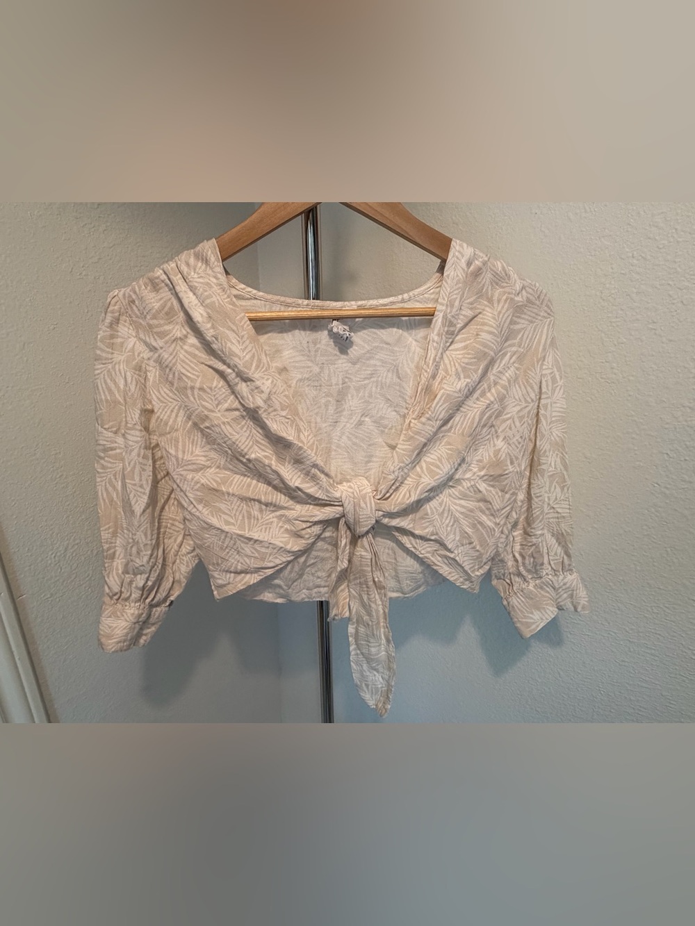 Japna Cream Tie-Front Cropped Blouse